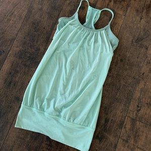 Lululemon tank top size 4